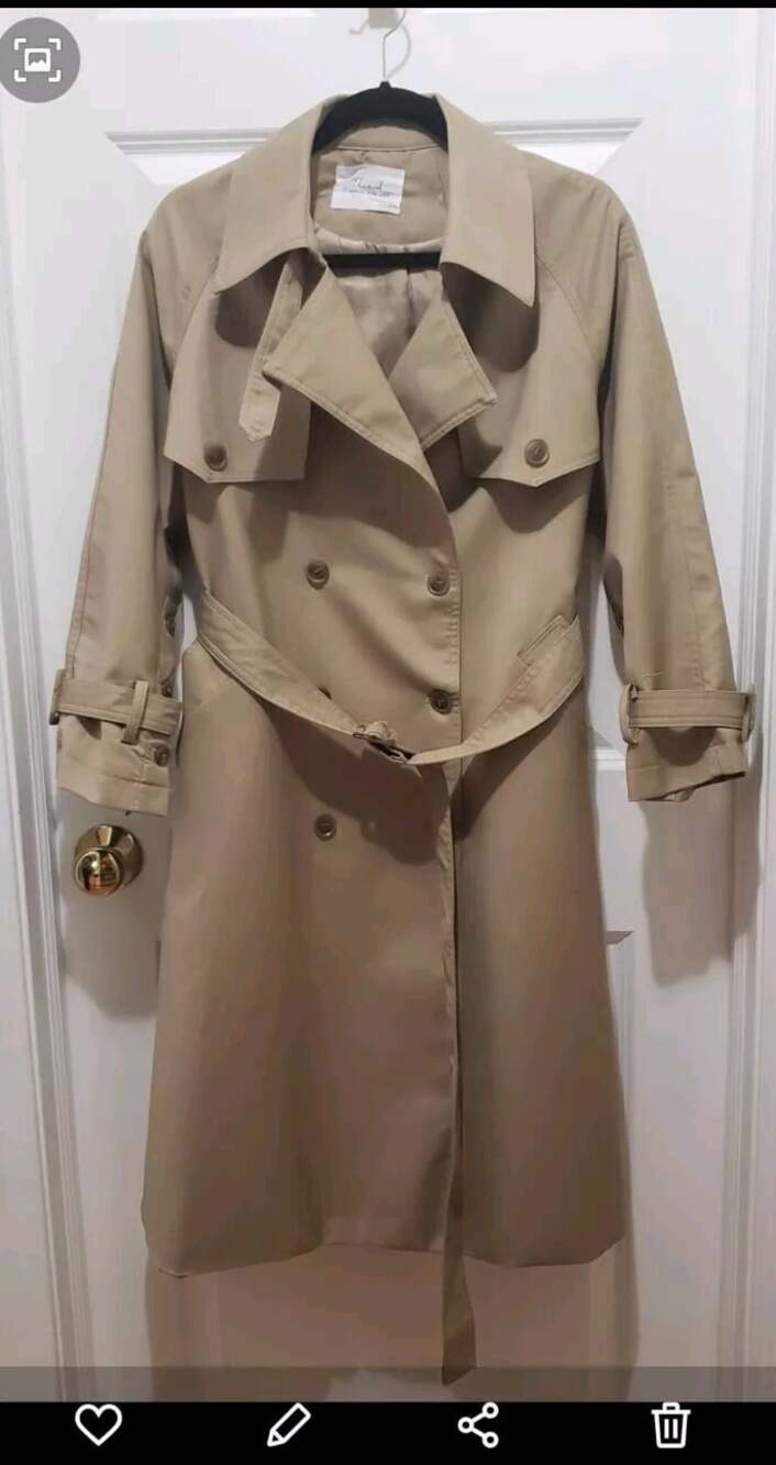 Chicwish Raincoat Trench Coat Large Tan Double Breasted Belted & Lined NWT
